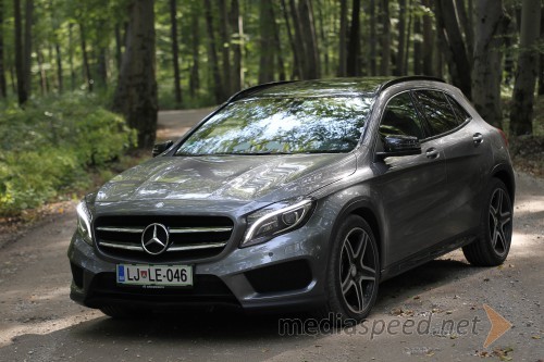 Mercedes-Benz GLA 220 CDI 4Matic