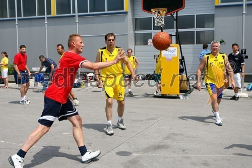 Miran Jurkošek, župan občine Štore, Dušan Strnad, glavni tajnik SDS in Anton Štihec, župan občine Murska Sobota