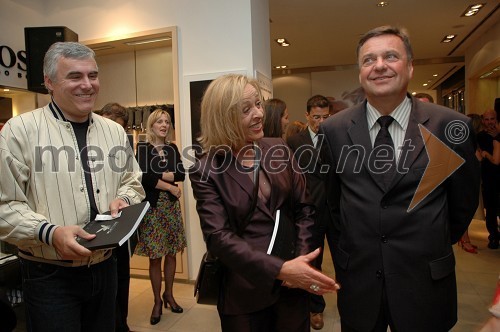 Zoran Predin, pevec, Milena Zupančič, igralka in ambasadorka UNICEF-a in Zoran Jankovič, župan Ljubljane