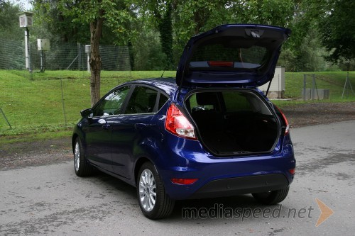 Ford Fiesta 1.0 EcoBoost Powershift Titanium X, visoko dviganje prtljažnih vat