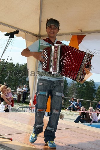 Tadej Žalig, glasbenik in pevec