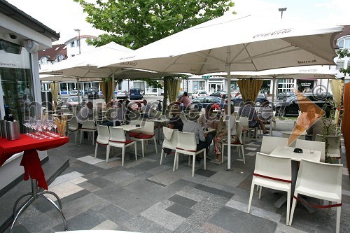 Otvoritev terase Cafe Bar Avenue