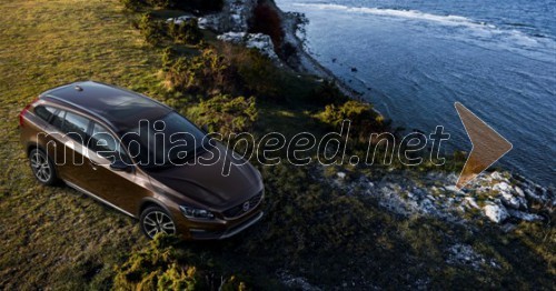 Volvo predstavlja novega V60 Cross Country