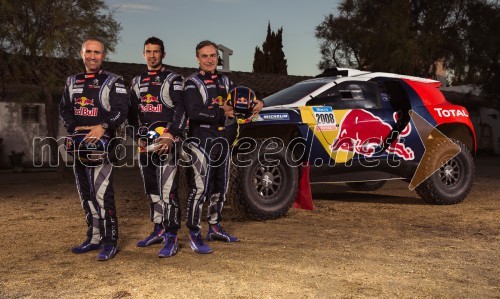 Peugeot 2008 DKR preobleko zamenjal za dirkaške barve