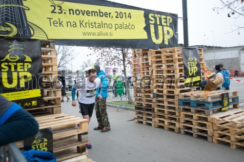 Tek po stopnicah na najvišjo stavbo v Sloveniji