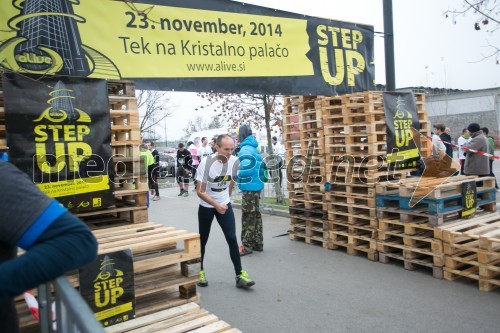 Tek po stopnicah na najvišjo stavbo v Sloveniji