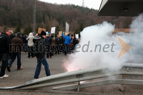 Protesti proti dodatni obdavčitvi delavcev migrantov