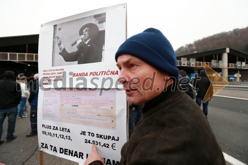 Protesti proti dodatni obdavčitvi delavcev migrantov