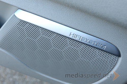 Citroën C5 CrossTourer HDi 160, odličen audio sistem kot dodatna oprema