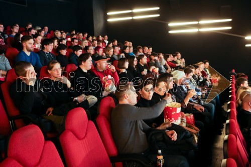 Men's night v kinih Cineplexx s filmom Poročna priča d.o.o.