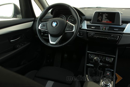 BMW 218i Active Tourer, notranjost