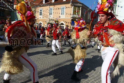 Brugujski zvončari i mačkare, Hrvaška