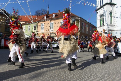 Brugujski zvončari i mačkare, Hrvaška