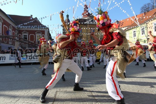 Brugujski zvončari i mačkare, Hrvaška