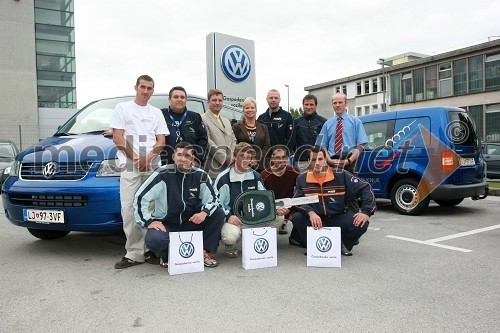 Damjan Zlatnar, Uroš Gerden, Domen Ponikvar, vodja Volkswagnovega programa Gospodarska vozila, Sabrina Pečelin, vodja službe za odnose z javnostmi pri Porsche Slovenija, Matej Juhart, predsednik Bob in skeleton zveze Slovenije, ..., ..., Matjaž Lazar, Anže Šetina, ... in David Urankar