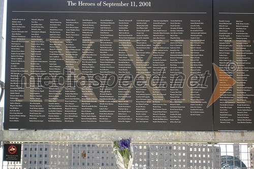 Manhattan - spominska tabla za žrtve 11. septembra