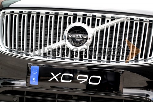 Novost na avto-sceni: Volvo XC90