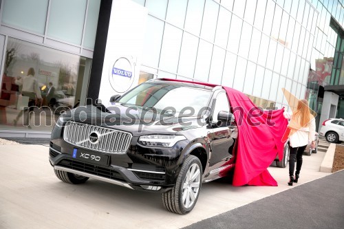 Novost na avto-sceni: Volvo XC90