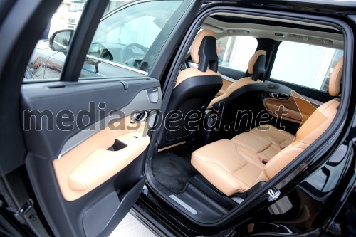 Novost na avto-sceni: Volvo XC90