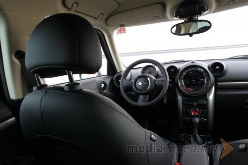 Mini Countryman Cooper, notranjost