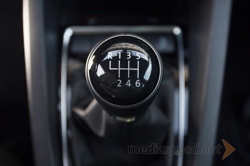 Volkswagen Jetta 2.0 TDI BlueMotion Sport, 6-stopenjski ročni menjalnik