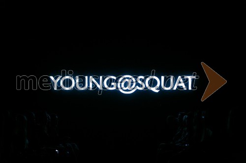 Young@Squat (Barbara Krmelj, Maja Leskovšek, Sofija Urumović, Sara Valenci, Barbara Vrbančič); ime kolekcije: Јас не сумод тука | Јas ne sum od tuka | Nisem od tukaj