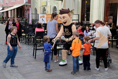 Znani Mariborčani na kolesu v dobrodelne namene