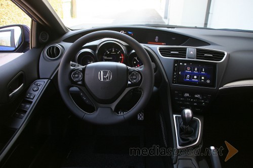 Prenovljena Honda Civic, notranjost