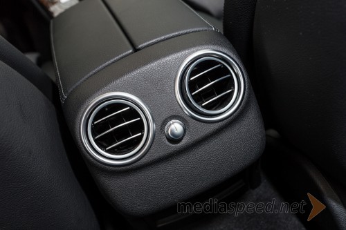 Mercedes-Benz C 250 BlueTEC 4MATIC Avantgarde, ventilacija zadaj