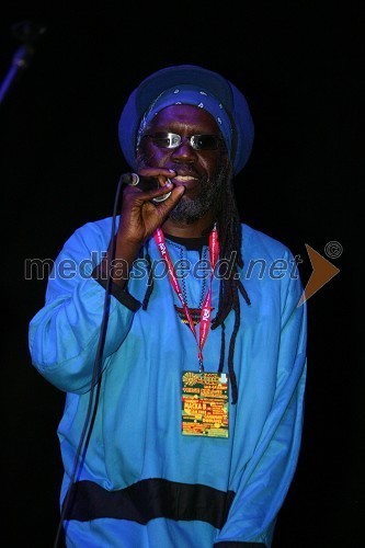Macka B, reggae glasbenik