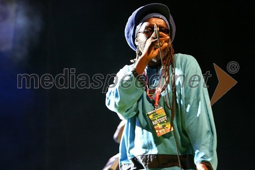 Macka B, reggae glasbenik