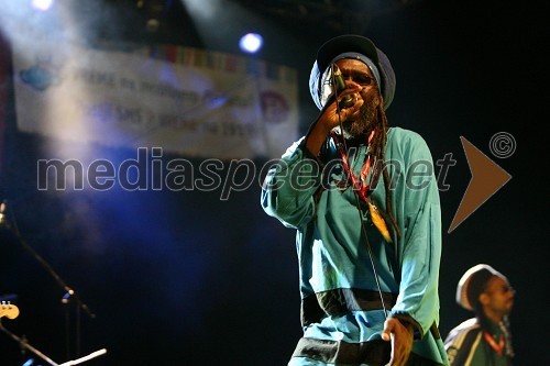 Macka B, reggae glasbenik