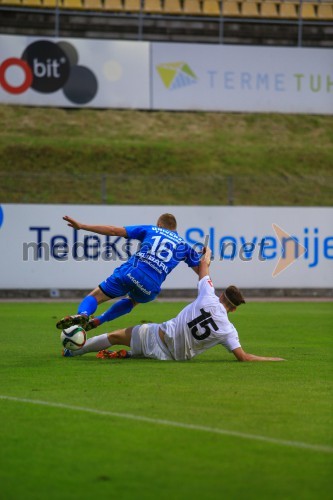 Univerza v Ljubljani premagala nogometno ekipo Univerze v Mariboru