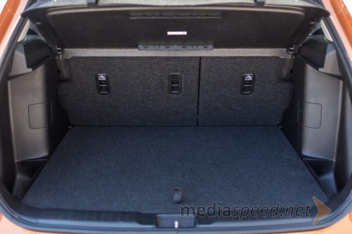 Suzuki Vitara 1.6 VVT 4WD, v osnovni prtljažnik meri 375 litrov 