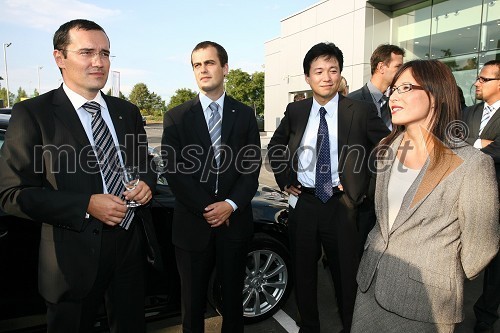 Tom Fux, generalni direktor Toyota Adria, Gregor Mauko, direktor Toyota Slovenije, shoji Kimura, predsednik Toyota Adria in Belinda Poole, generalna direktorica Lexus Evrope