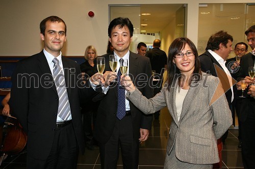 Gregor Mauko, direktor Toyota Slovenije, Shoji Kimura, predsednik Toyota Adria in Belinda Poole, generalna direktorica Lexus Evrope