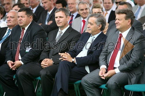 Petar Čobankovič, minister za kmetijstvo Republike Hrvaške,  Peter Vrisk, predsednik kmetijsko-gozdarske zbornice Slovenije, Jaime Silva, minister za kmetijstvo, razvoj podeželja in ribištvo Portugalske republike in Iztok Jarc, minister za kmetijstvo, gozdarstvo in prehrano RS 
