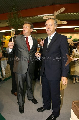 Iztok Jarc, minister za kmetijstvo, gozdarstvo in prehrano RS in Jaime Silva, minister za kmetijstvo, razvoj podeželja in ribištvo Portugalske republike