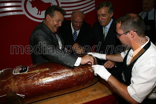 Iztok Jarc, minister za kmetijstvo, gozdarstvo in prehrano RS, Jozsef Graf, minister za kmetijstvo in razvoj podeželja republike Madžarske in Jaime Silva, minister za kmetijstvo, razvoj podeželja in ribištvo Portugalske republike