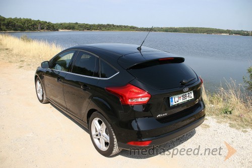 Ford Focus 1.0 EcoBoost 125 KM Titanium