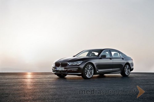 BMW na mednarodnem avtomobilskem salonu 2015 v Frankfurtu