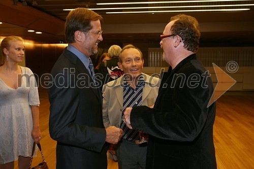 Lojze Peterle, evroposlanec in kandidat za predsednika RS, Stane Mancini, pevec in Tomaž Domicelj, pevec