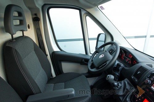 Fiat Ducato 35H Furgone 2.3 MultiJet 130, notranjost