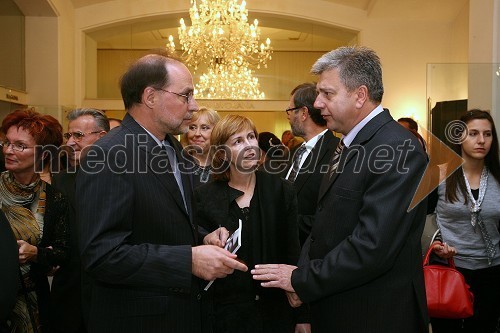 Mitja Gaspari, kandidat za predsednika RS z ženo Mirjano in Andrej Verlič, podžupan Maribora