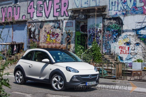 Opel Adam Rocks 1.0 Turbo Ecotec Start/Stop, Mediaspeed test