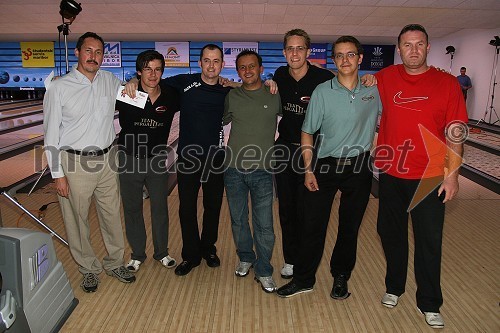 Wolfgang Lohschmid, organizator turnirja, Tony Fransson, 2. mesto turnirja, Nick Froggatt, zmagovalec Maribor open 2007, Kosta Turner, lastnik Bowling centra Strike, Martin Larsen, 4. mesto turnirja, Erik Andersin, 3. mesto turnirja in Vinko Ivan, lastnik Bowling centra Strike