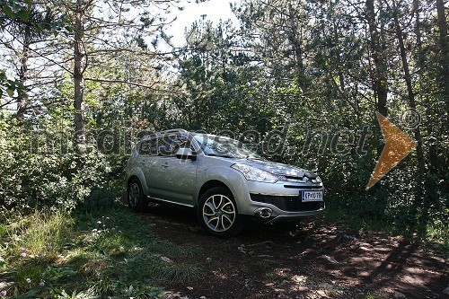 Citroen C-Crosser