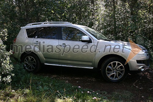 Citroen C-Crosser