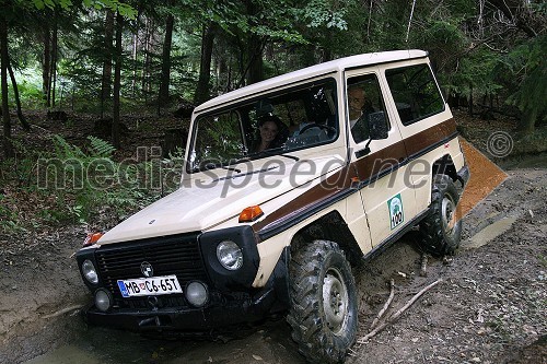 Alenka Gotar, pevka in Konrad Vrhovšek, predsednik Off-road zveze