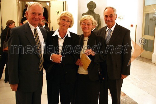 Dr. Alojz Križman, mestni svetnik z ženo Renato in Rudi Moge, poslanec v DZ s soprogo Alojzijo Moge-Čas, odvetnico